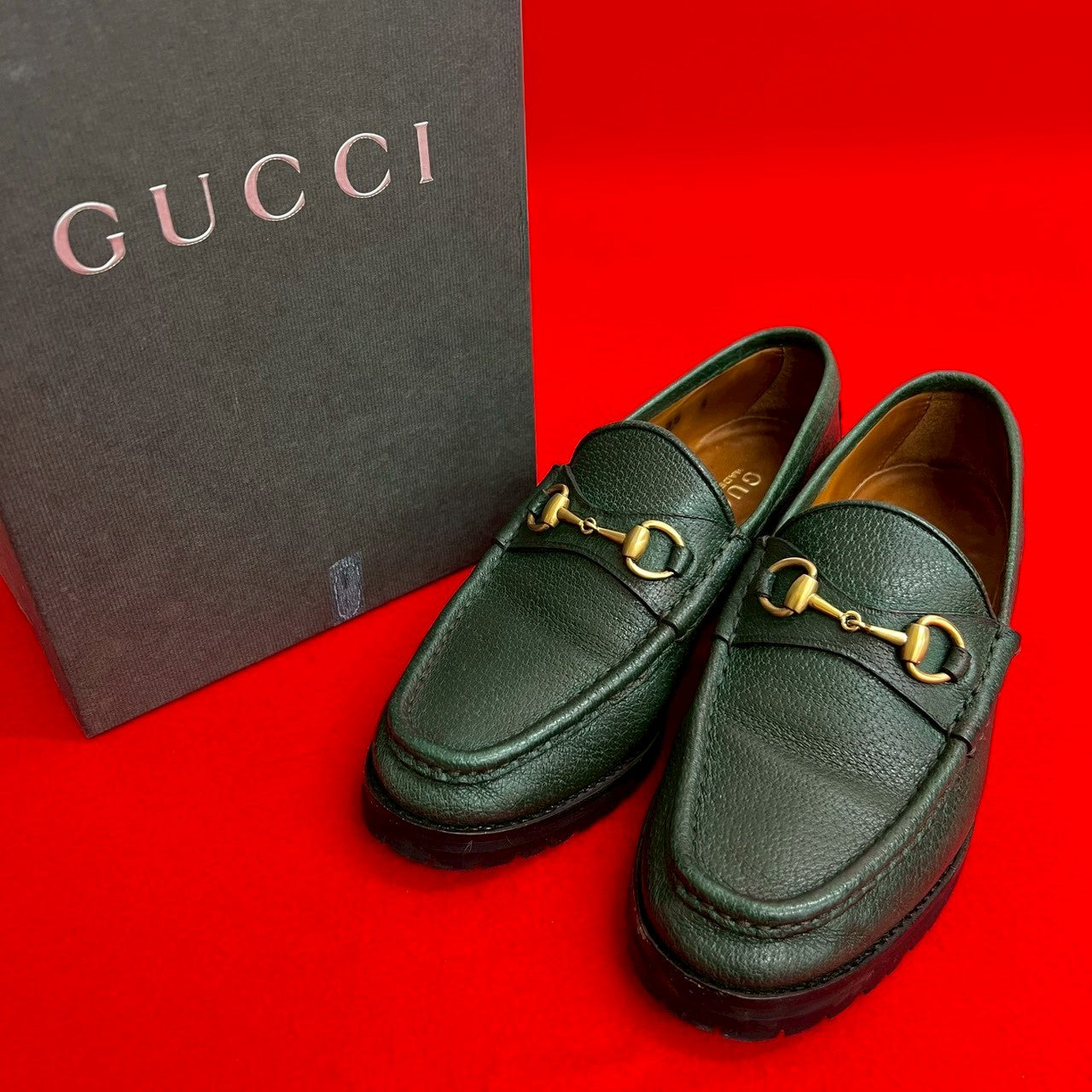 GUCCI グッチ ローファー – Trip