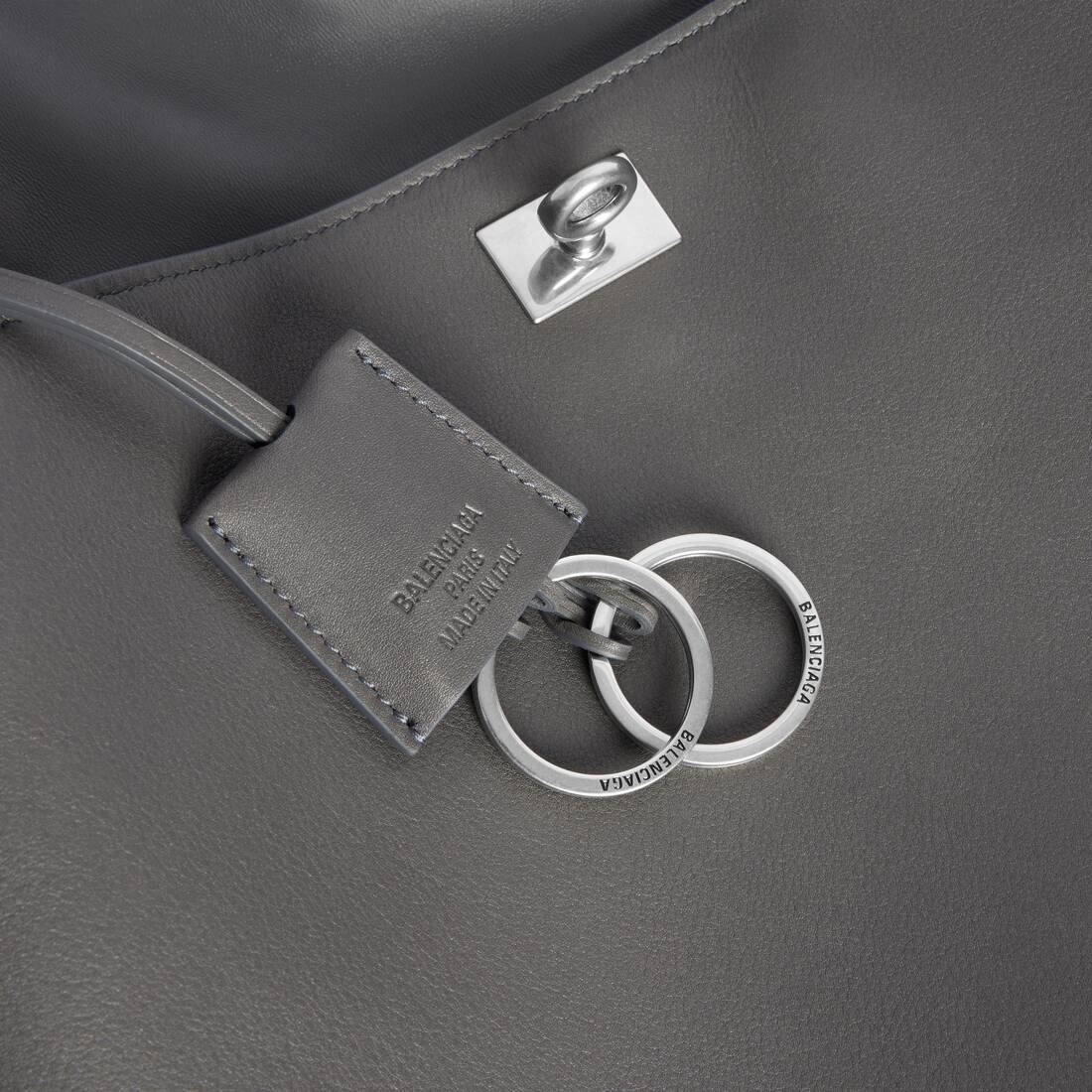 グレー＆シルバー の ウィメンズ Rodeo ハンドバッグ ミディアム