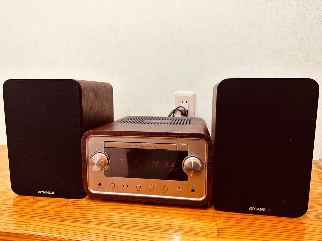 サンスイ 真空管ハイブリッドアンプ搭載CDステレオシステムSMC-300BT SANSUI、真空管ハイブリッドアンプ搭載のCDステレオシステム「SMC
