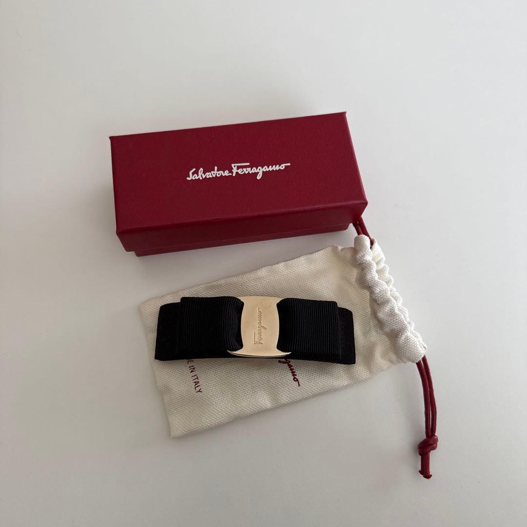 Salvatore Ferragamo ブラックリボンバレッタ Salvatore Ferragamo フェラガモ Ferragamo バレッタ ヘア